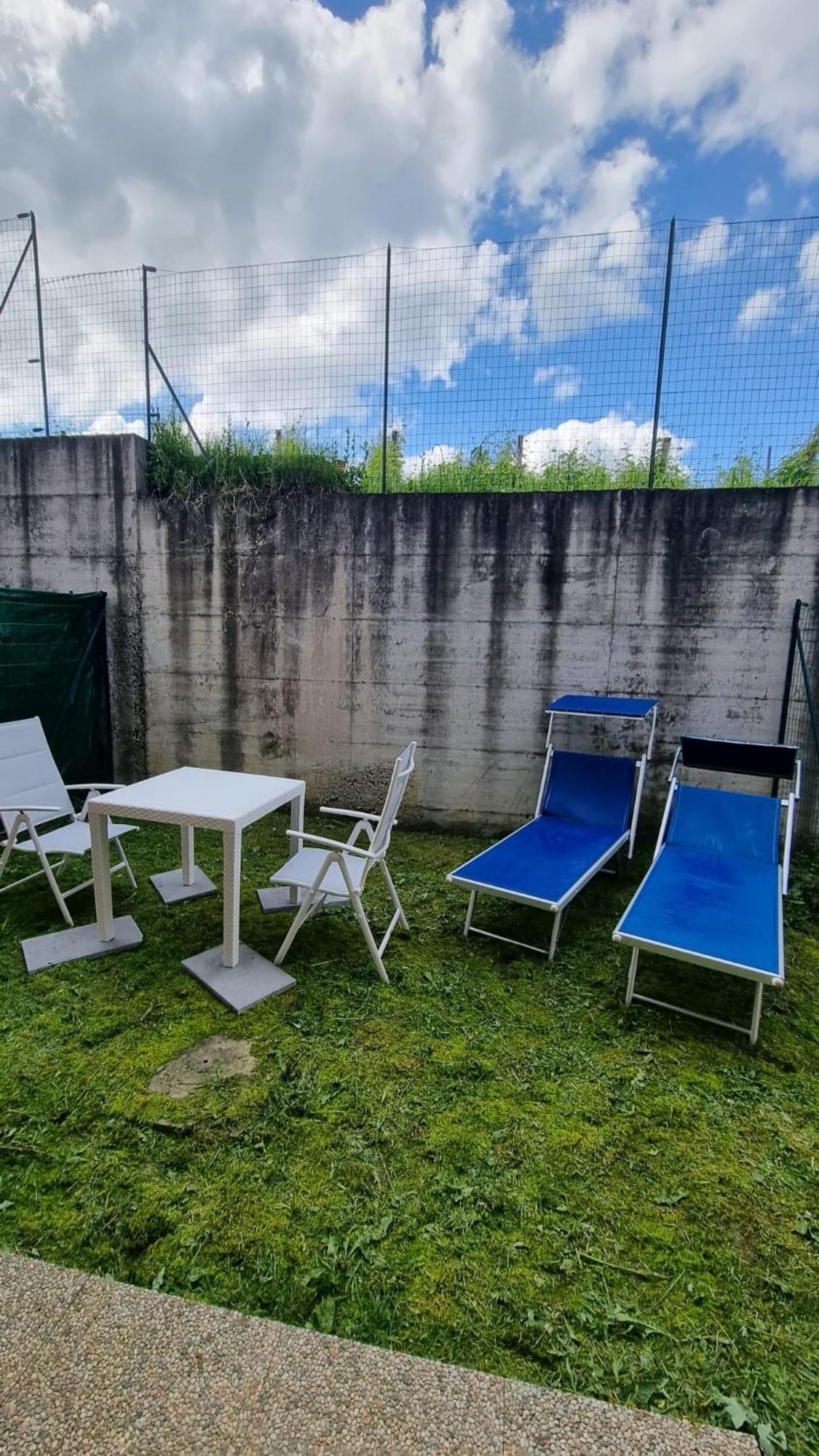 Casa Al Poggio Lägenhet Castana  Exteriör bild